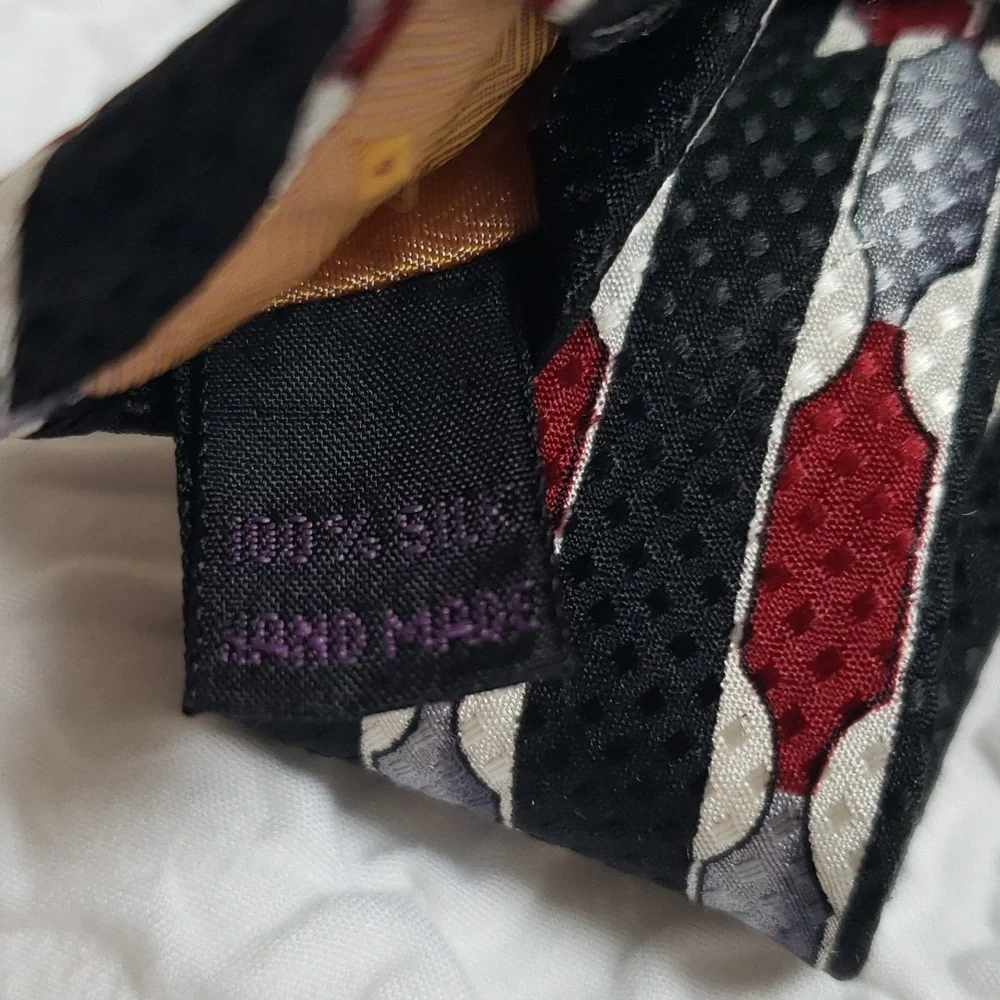 CARLO PALAZZI  100% Silk Hand Made Men's Neck Tie, Black Silver White & Burgundy